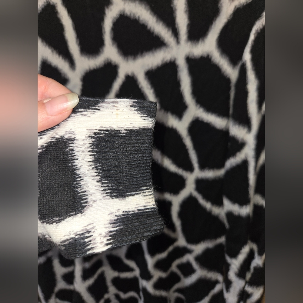 NWOT Michael Kors Black and White Patterned Long Sleeve Sweater Dress Size L - Picture 3 of 12